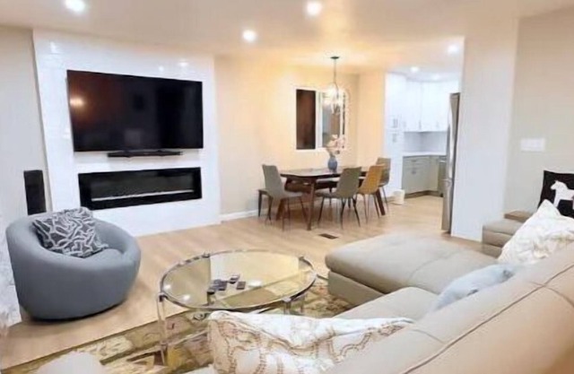 Modern luxurious New Renovated Special 5BR Fremont Tesla Facebook whole housen