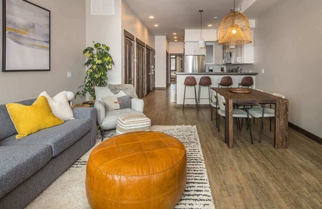 Modern Luxury 1 Bedroom Condo Big Sky Town Center