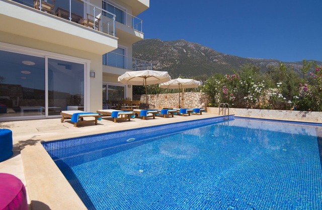 Luxus 3-Bett-Maisonette-Wohnung mit großem privatem Pool, WIFI, nahe der Altstadt.