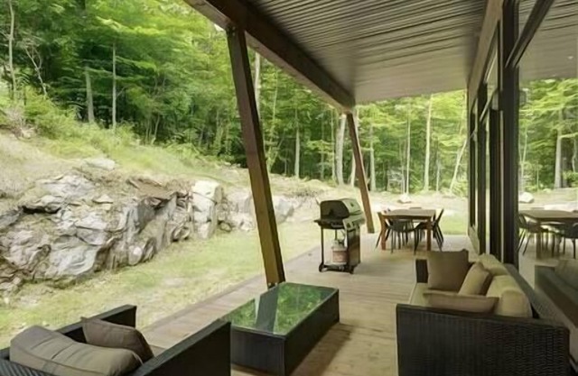 Modern Luxury Chalet + Private Jacuzzi