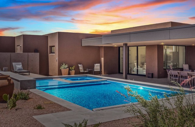 Modern Luxury Desert Home w/Pool