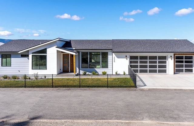 Modern Luxury Hillside Home with the Best view of Spokane!