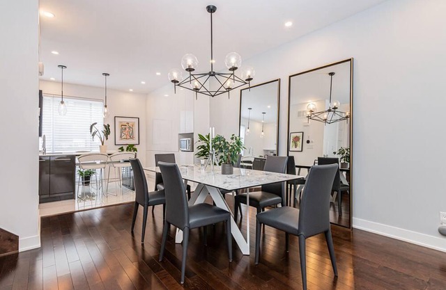 Modern Luxury Townhouse 3 Beds + Office & Garage