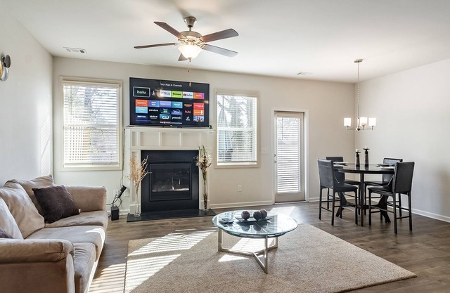 Modern Luxury Townhouse near Six Flags & Braves Stadium
