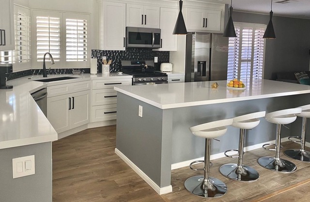 Modern Manufactured Home with a Classic Palm Springs style Mountain & Palms view