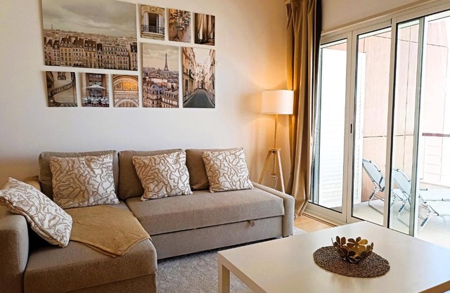 Modern Marina Apartment
