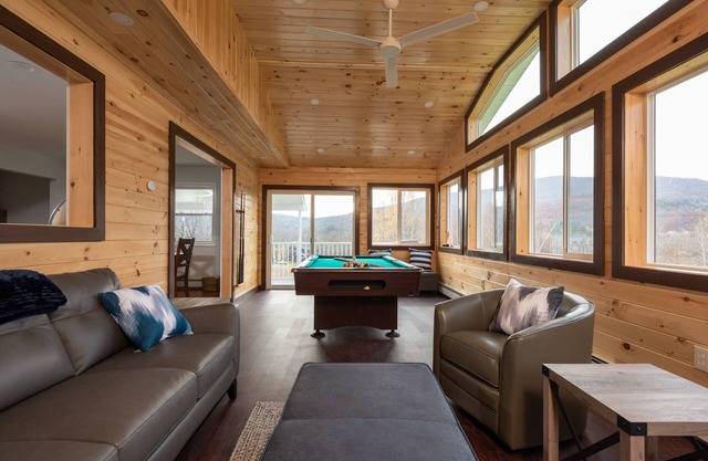 Modernes Berghaus 5Bd / 3Ba, HotTub, 4 Season Room, 5 Minuten vom Windham Mtn