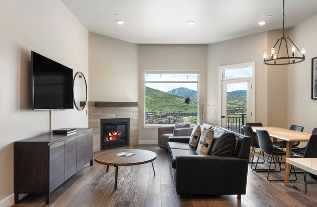 Modern Mountain Luxury | Top-Floor Condo at Black Rock Resort