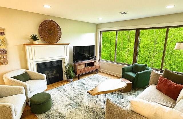 Peaceful 4BR Forest Escape | Spa, Sip, and Unwind