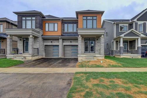 Modern NEW Build in Caledonia