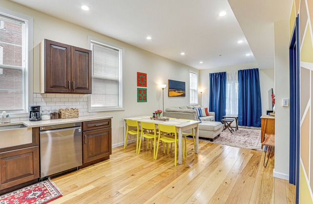Modern New Haven Condo < 1 Mi to Downtown!