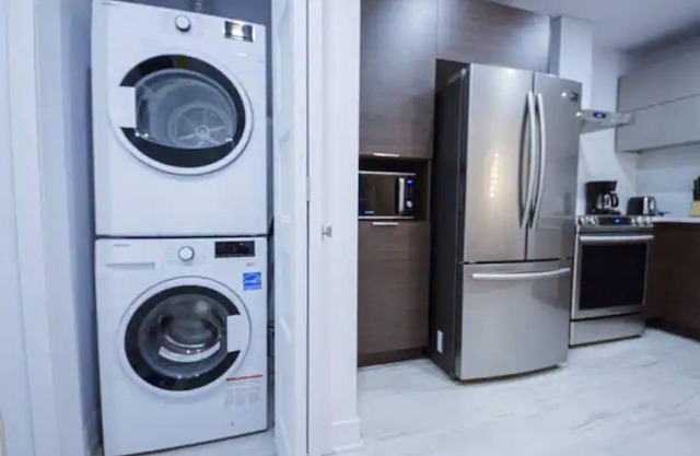Modern New* King&Queen* 1G Wi-Fi*Gym*Easy Parking