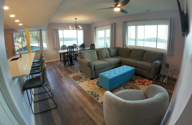Modern newly remodeled waterfront property on the 4MM - Best views on the Lake!