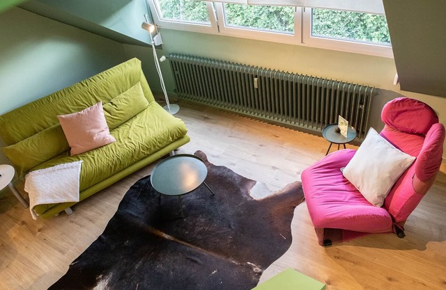 Moderne, neu renovierte Dachgeschoßwohnung in Karlsruhe