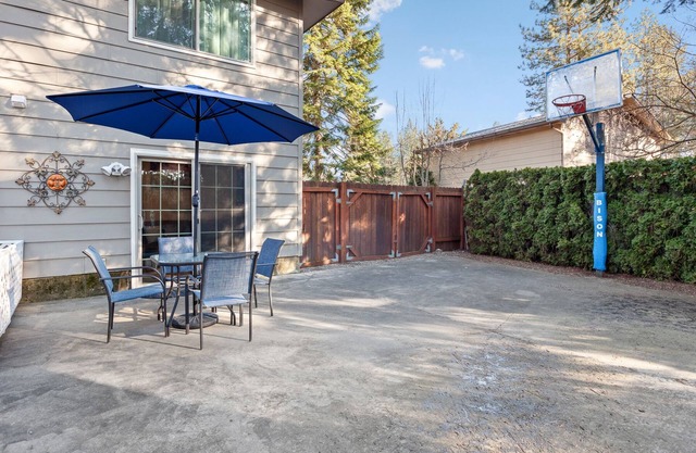 New! Cozy Apartment|10 Mins to Downtown| Great Location for Exploring N Idaho