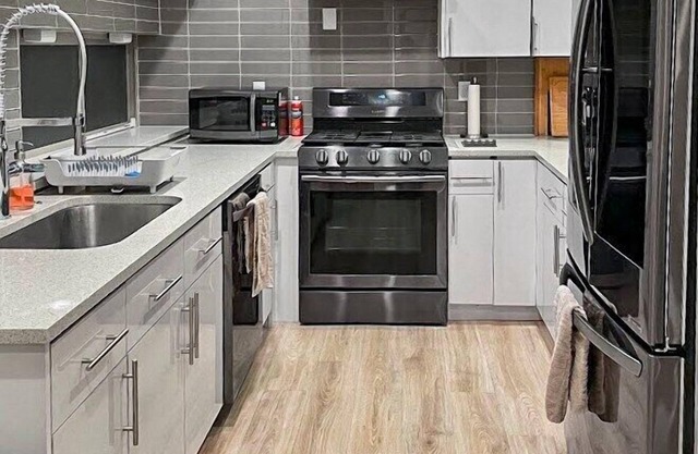 Modern Oasis: 3BR/2BA Gem in the Heart of Seattle