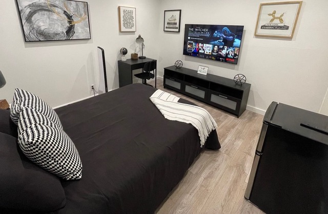 Modern Oasis for a Long Stay