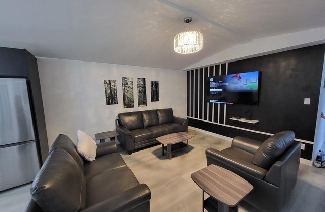 Modern Oasis in Hinton