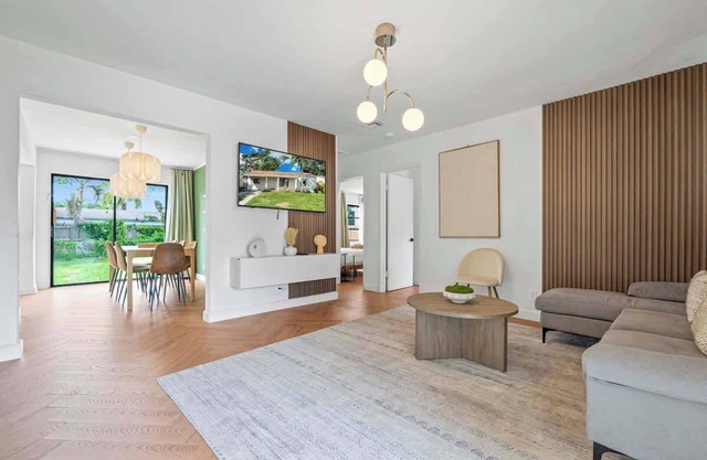 Modern Oasis, King Bed Pet Friendly 10m to Beach