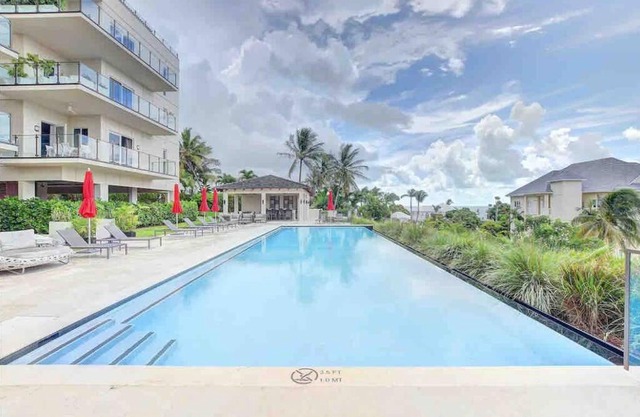 Modern Penthouse Near Atlantis & Beach