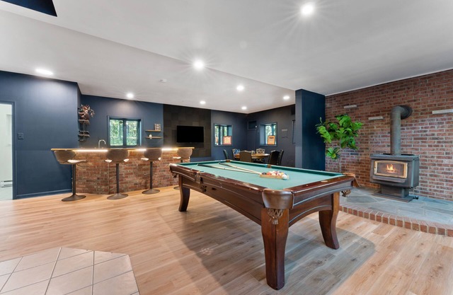 Modern Poconos Game House | Hot Tub | Fire Pit