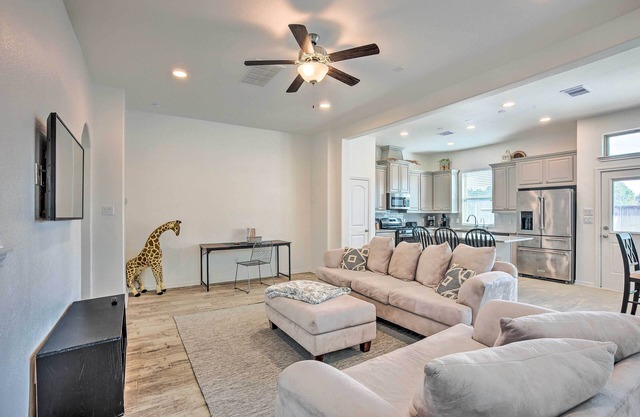 Modern Porter Home w/ Furnished Deck!