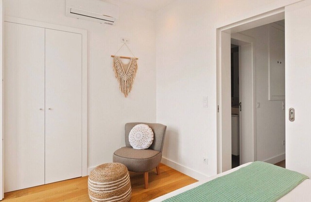 Modern Portuguese 1bed flat in Belém