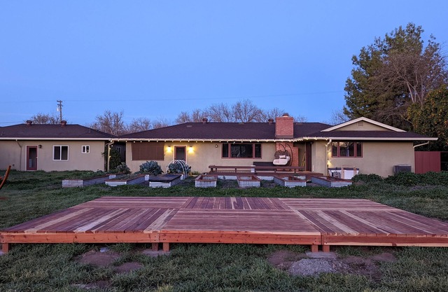 Modern, Private Countryside House. Peaceful Nature, Non-Toxic Soaps & Cleaners.