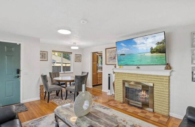 Modern Private Getaway Near SeaTac & Downtown!