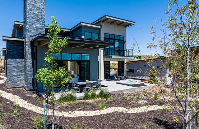 Modern Promontory Cobalt Cabin near Jordanelle Reservoir, Main Street Park City, & Ski Resorts