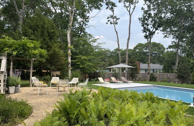Modern Renovated 3 Bedroom in the Springs - Heated saltwater pool
