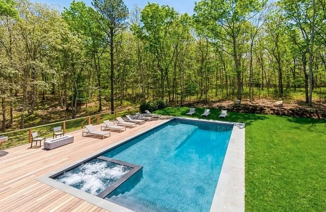 Modern Retreat - Heated Pool, Jacuzzi, Private Tennis Court, Basketball & Gym