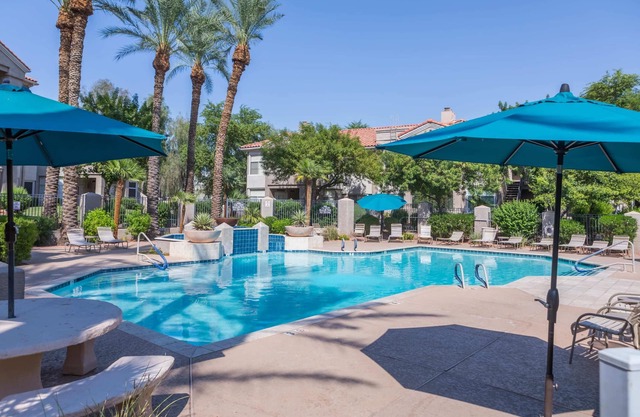 Modern Retreat in Ahwatukee, Heated Pool, Spa, Gym