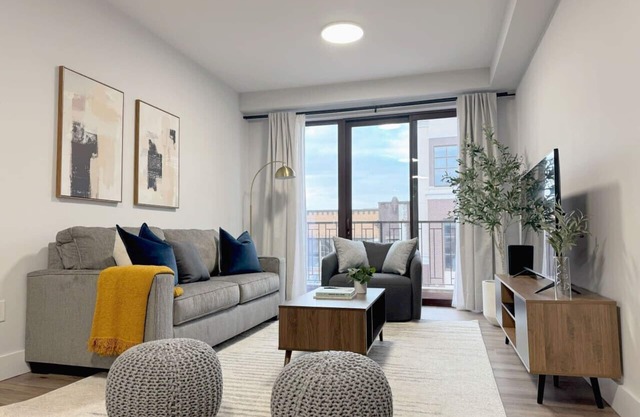 Modern Retreat w/ Free Parking | 30Min NYC