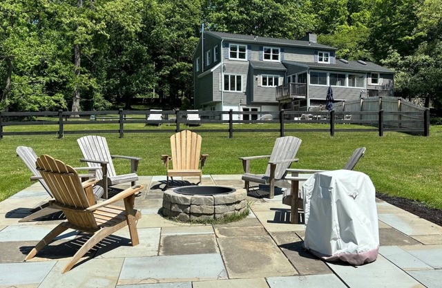 Modern Retreat w/Pool GameRoom Firepit HBO