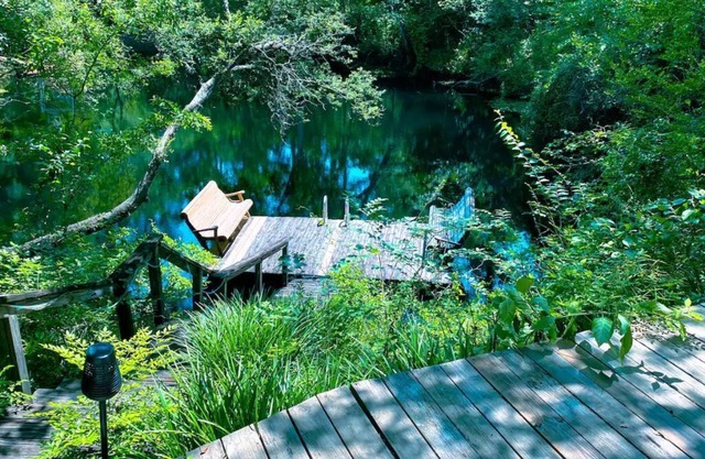 Modern Retro Studio feat. *Serene Nature & Spring*