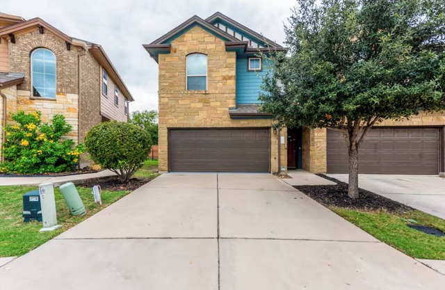 Modern Rock 3BR 3B Downtown