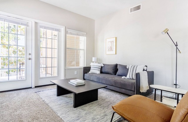 Modern Santa Clara 1BR w/ W/D, Gym, Pool, walk to Safeway, by Blueground