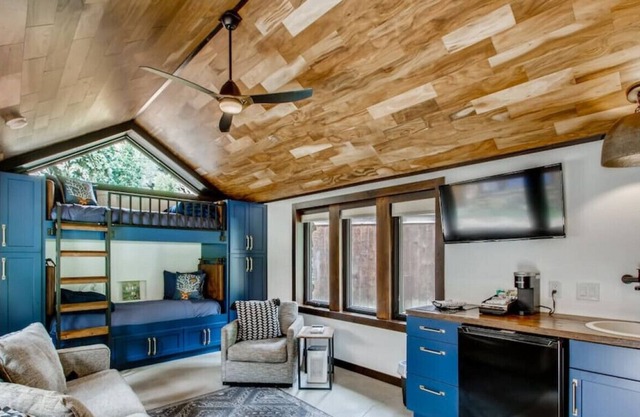 MODERN Small Cabin near the creek