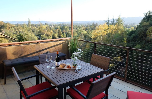 Modernes Sonoma-Zuhause! Schöne Aussicht, Whirlpool. Entspannen Sie sich auf der Terrasse, Weinland!