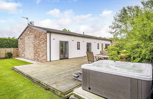 5 Schlafzimmer Unterkunft in Eaton, Congleton