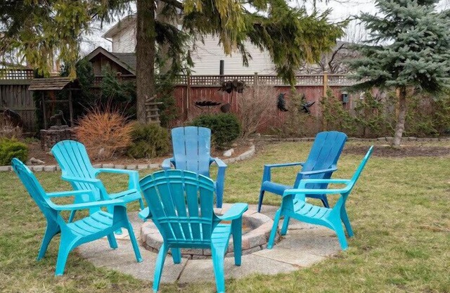Modern spacious home close to border, beach, shopping and all amenities