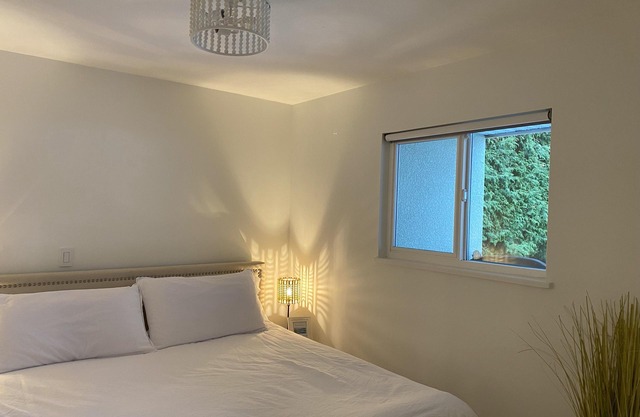 Modern, spacious Main Street Guest Suite, 1 BR