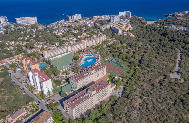 Modern Studio a few Minutes Walk From the Resort Centre and Beautiful Beaches!