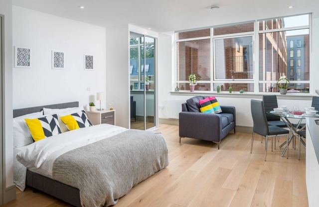 Modern Studio flat in Seven Sisters London