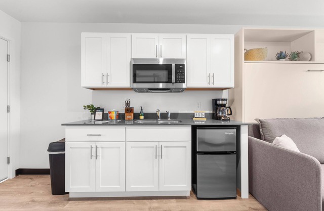 Modern Studio in Cedar Falls