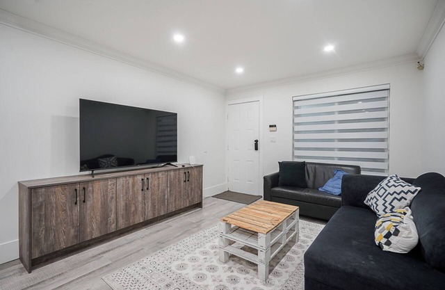 Modern suite in central surrey