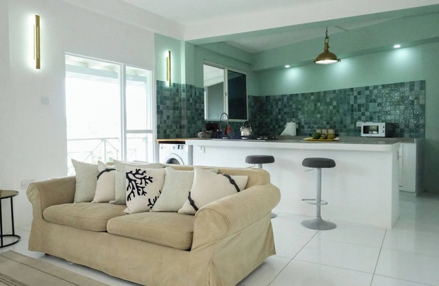 Modern Suite. Perfect Location. Amazing Sea Views