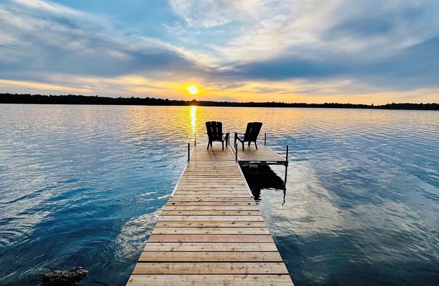 Modern, Sunset Waterfront Cottage with EV Charger + Pet-Friendly