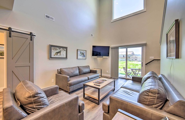 Modern Swan Valley Townhome w/ Walking Trails